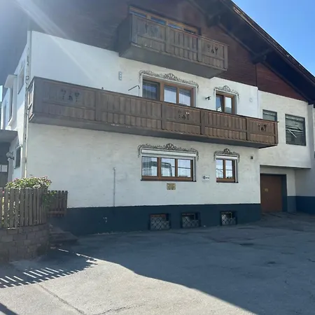 Mountain View Apartman *